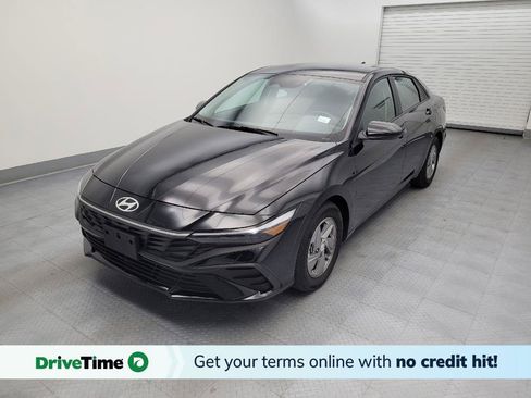 Used 2025 Hyundai Elantra SE w/ Cargo Package FWD image 1