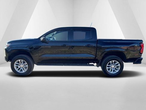 Used 2023 Chevrolet Colorado LT w/ LT Convenience Package image 4