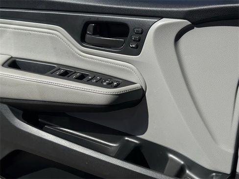 Used 2019 Honda Odyssey Touring image 25
