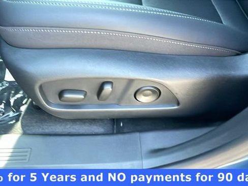 New 2026 Chevrolet Equinox LT w/ Convenience Package II FWD image 29