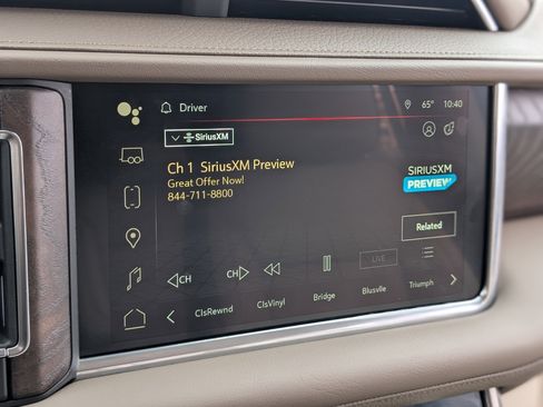 Used 2024 GMC Yukon XL Denali w/ Advanced Technology Package image 30