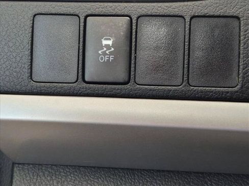 Used 2016 Toyota Camry SE FWD image 13