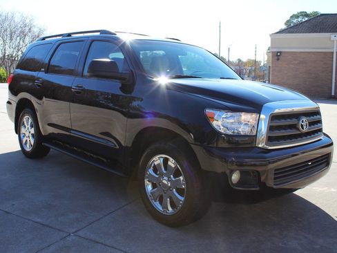 Used 2008 Toyota Sequoia SR5 image 4