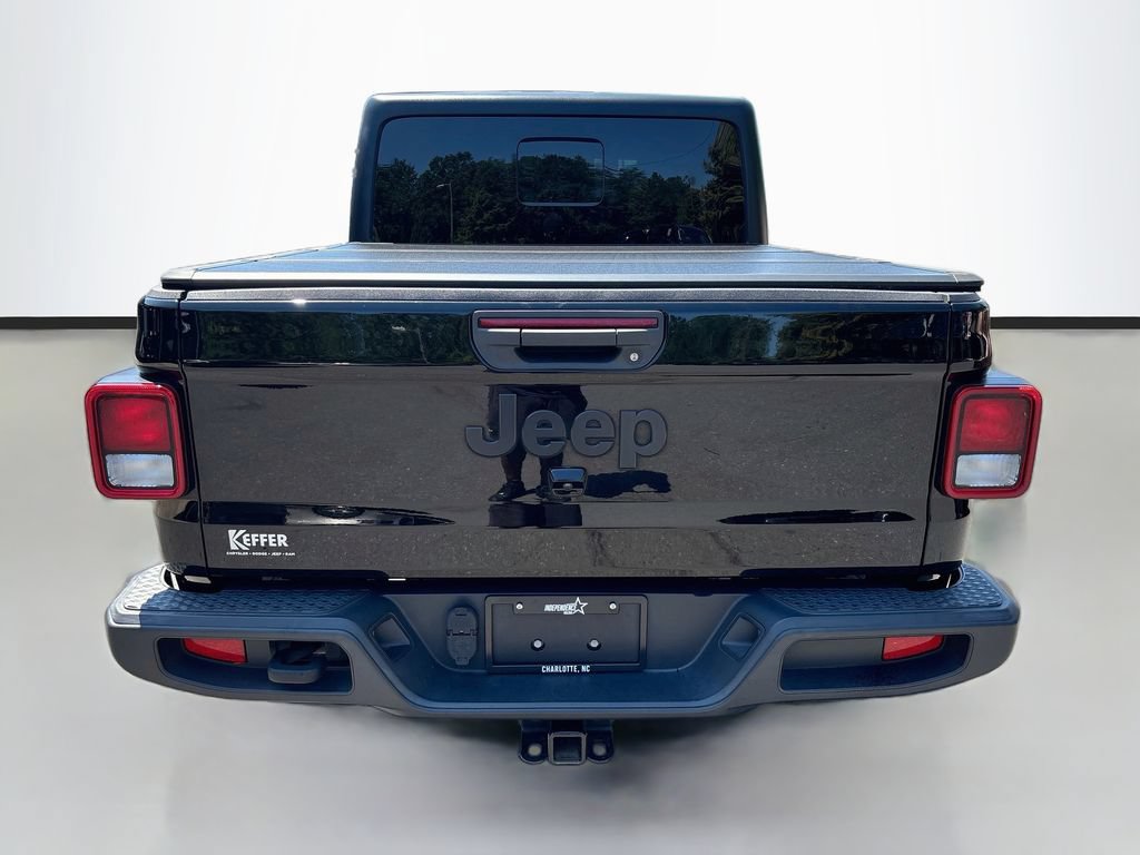 Used 2022 Jeep Gladiator Sport AWD/4WD image 7