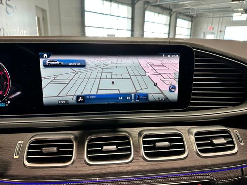 Certified 2025 Mercedes-Benz GLS 450 4MATIC image 9