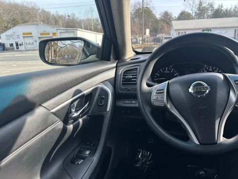 Used 2015 Nissan Altima 2.5 S w/ Special Edition Package image 27
