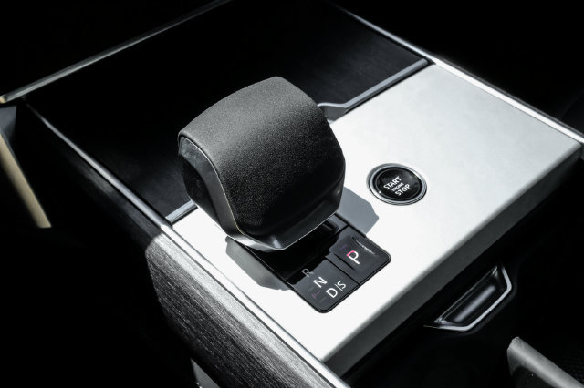 New 2026 Land Rover Range Rover SE AWD/4WD image 33