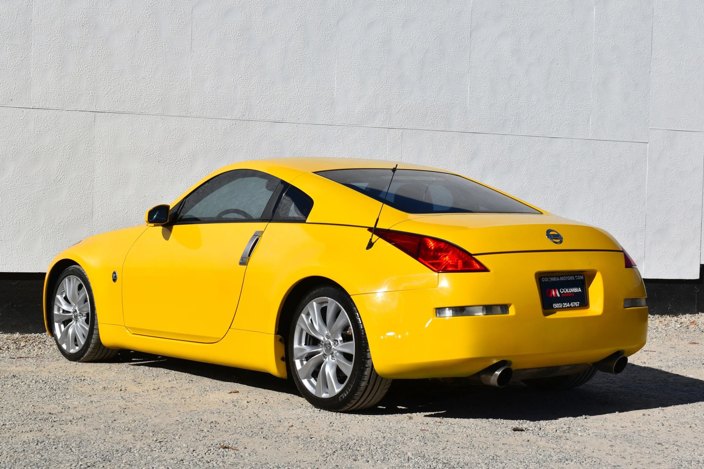 Used 2005 Nissan 350Z Touring w/ (N93) Cargo Convenience Pkg RWD image 2