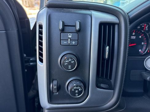 Used 2015 GMC Sierra 1500 SLT w/ SLT Crew Cab Value Package image 9