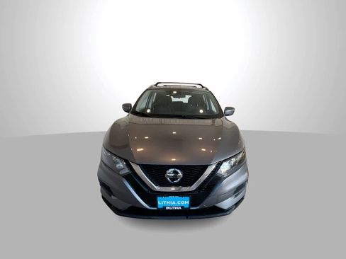 Used 2020 Nissan Rogue Sport SV image 3