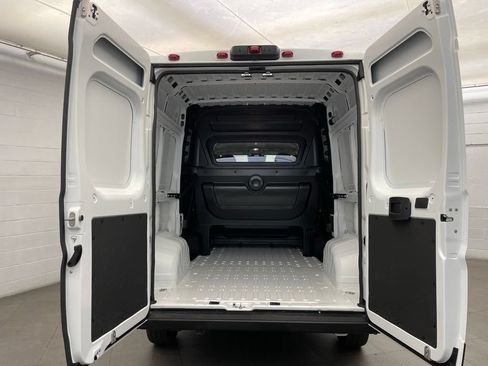 New 2026 RAM ProMaster 1500 w/ Crew Van Package FWD image 5