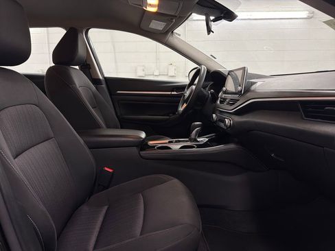 Used 2023 Nissan Altima 2.5 SV FWD image 28