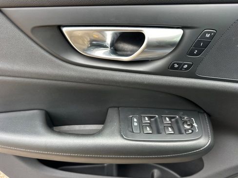 Used 2024 Volvo S60 B5 Plus FWD image 10
