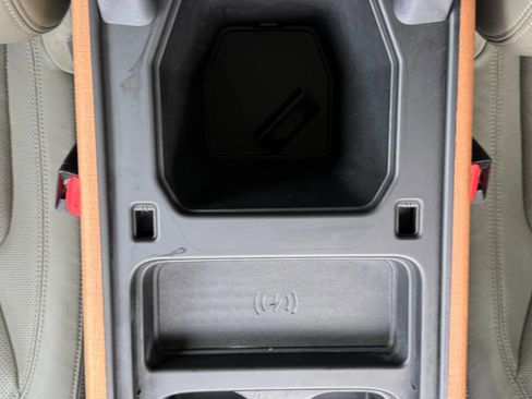 Used 2020 Land Rover Defender 110 SE image 56