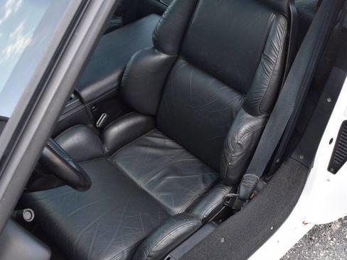 Used 1992 Chevrolet Corvette Coupe image 32