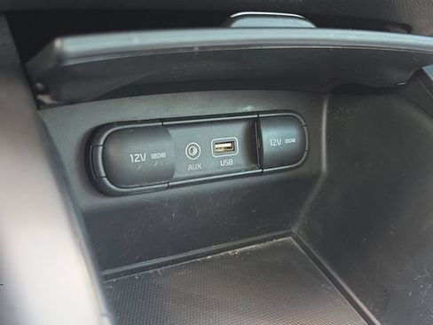 Used 2017 Kia Sorento FWD image 24