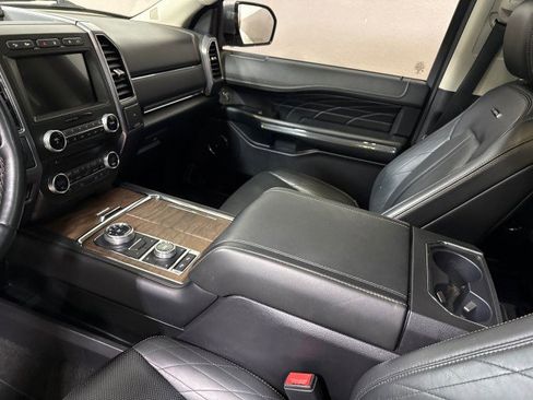 Used 2018 Ford Expedition Platinum image 21