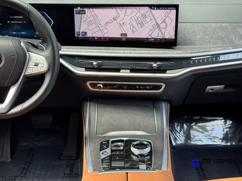 Used 2023 BMW X7 xDrive40i w/ Executive Package AWD/4WD image 25