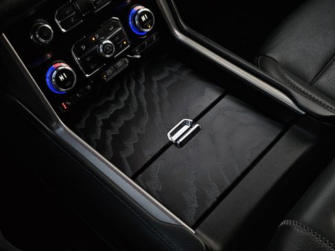 Used 2023 GMC Yukon XL Denali w/ Denali Reserve Package image 26