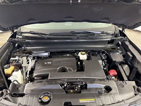 Used 2018 Nissan Pathfinder SL w/ Midnight Edition Package image 33