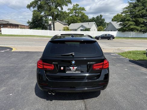 Used 2018 BMW 330i xDrive Wagon AWD/4WD image 5