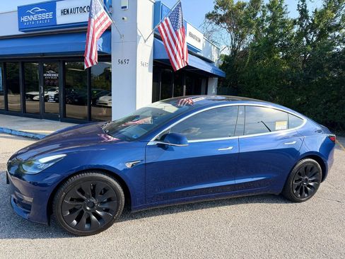 Used 2018 Tesla Model 3 Long Range AWD/4WD image 5