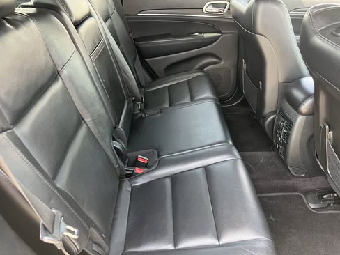 Used 2019 Jeep Grand Cherokee Limited RWD image 12