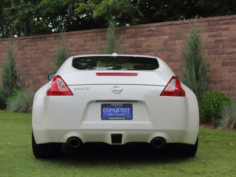 Used 2009 Nissan 370Z Touring RWD image 24