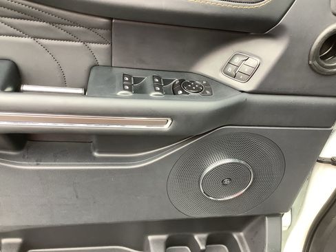 Used 2023 Ford Expedition Platinum AWD/4WD image 14