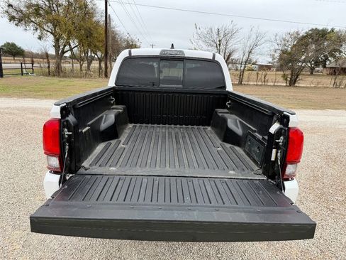 Used 2021 Toyota Tacoma SR image 10