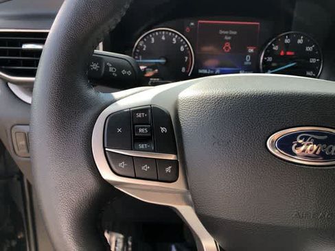 Used 2024 Ford Explorer XLT w/ Equipment Group 202A AWD/4WD image 20