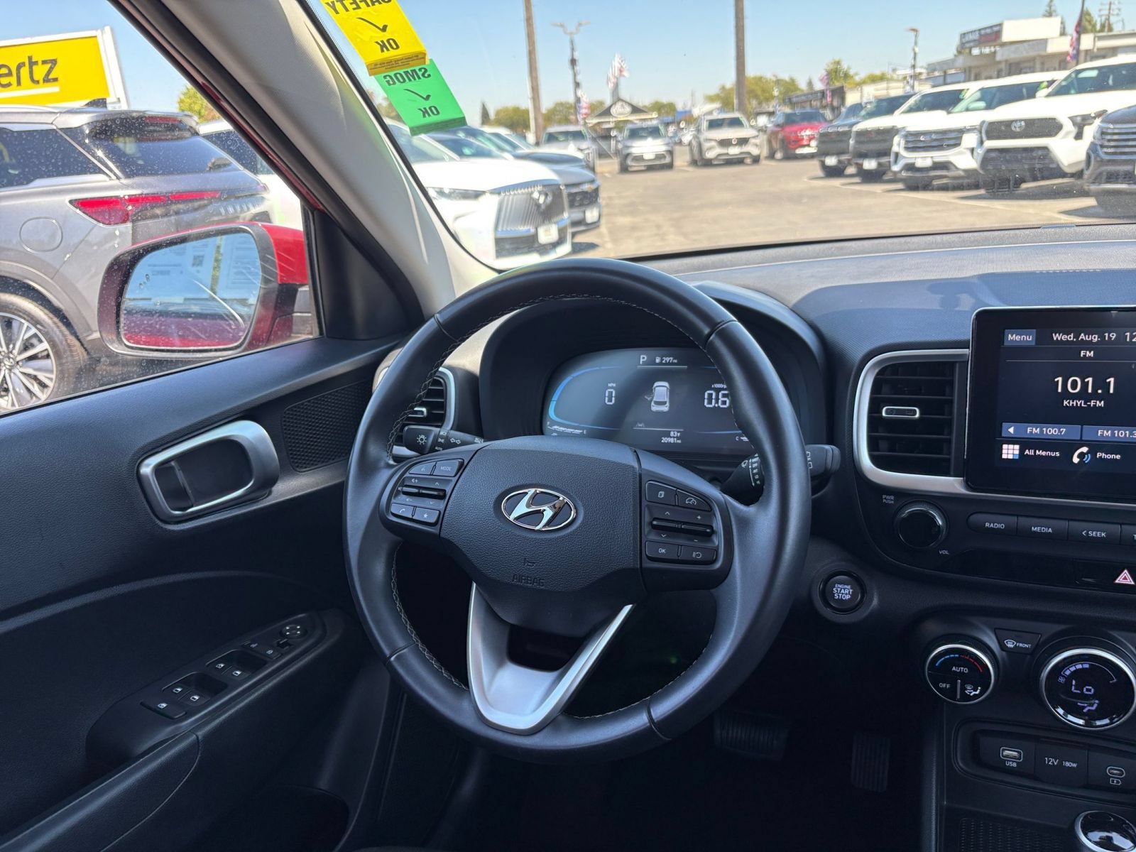 Used 2025 Hyundai Venue SEL FWD image 33