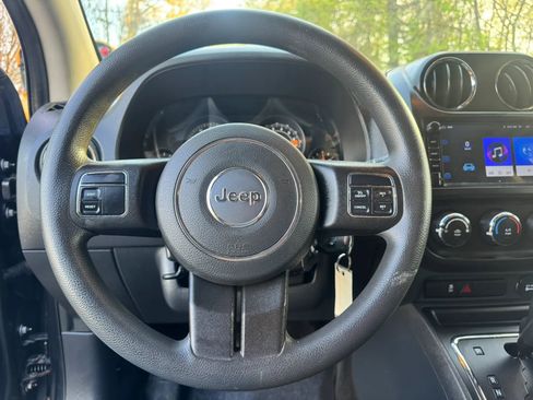 Used 2015 Jeep Compass Sport w/ Power Value Group FWD image 16