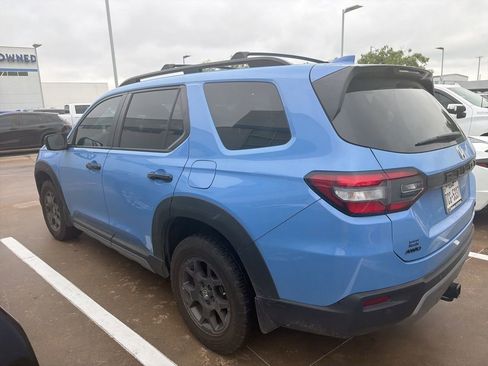 Used 2023 Honda Pilot TrailSport image 6