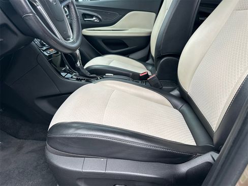 Used 2018 Buick Encore Preferred image 10