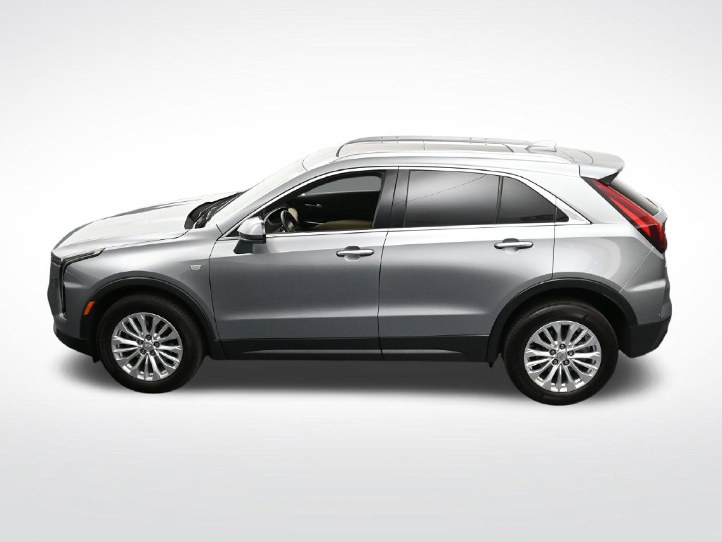 Used 2024 Cadillac XT4 Luxury w/ Cold Weather Package AWD/4WD image 17