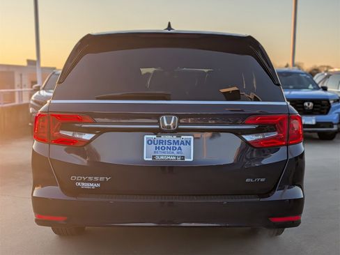 Used 2023 Honda Odyssey Elite image 7