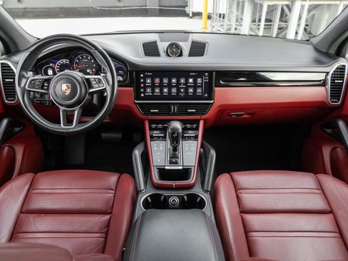 Certified 2023 Porsche Cayenne image 12
