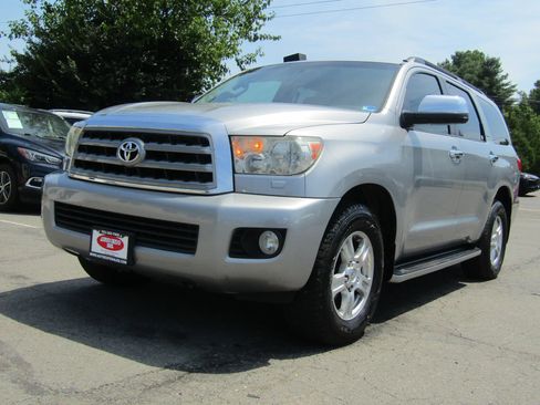 Used 2008 Toyota Sequoia Limited AWD/4WD image 3