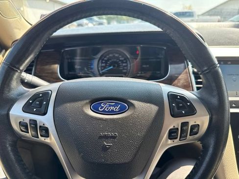 Used 2018 Ford Taurus Limited FWD image 10