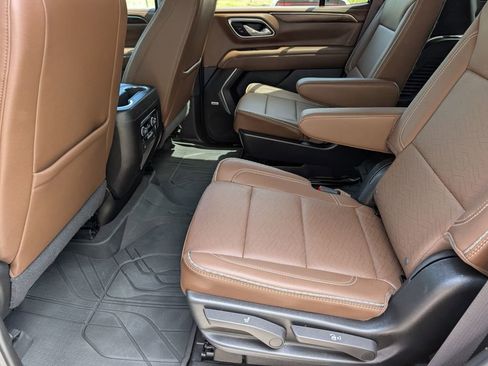 Used 2024 Chevrolet Tahoe High Country AWD/4WD image 22