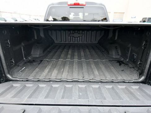 Used 2024 Chevrolet Colorado Z71 w/ Z71 Convenience Package 2 AWD/4WD image 10