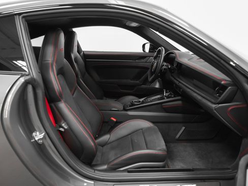Certified 2022 Porsche 911 Carrera 4 GTS AWD/4WD image 31