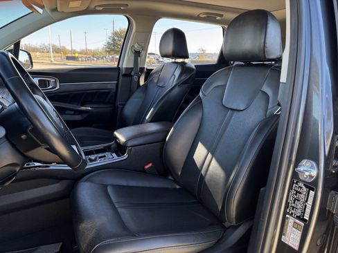 Used 2021 Kia Sorento SX image 26