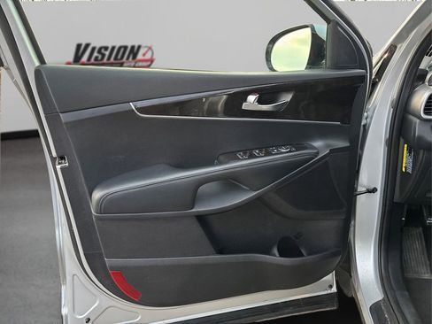 Used 2016 Kia Sorento LX image 23