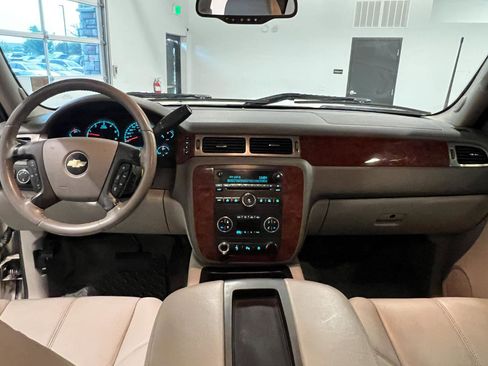 Used 2009 Chevrolet Silverado 1500 LTZ w/ White Diamond Edition AWD/4WD image 29