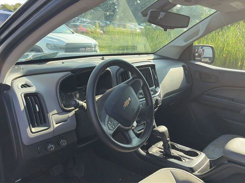 Used 2020 Chevrolet Colorado W/T w/ WT Convenience Package AWD/4WD image 6