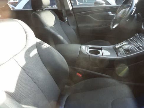 Used 2023 Hyundai Santa Fe SEL FWD image 8