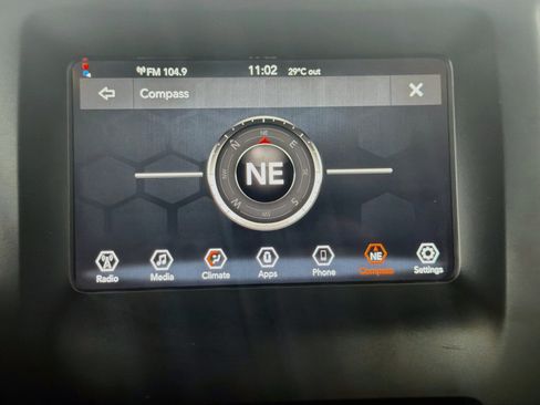 Used 2019 Jeep Cherokee Latitude Plus FWD image 22