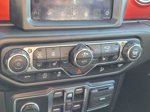 Used 2019 Jeep Wrangler Unlimited Rubicon image 23